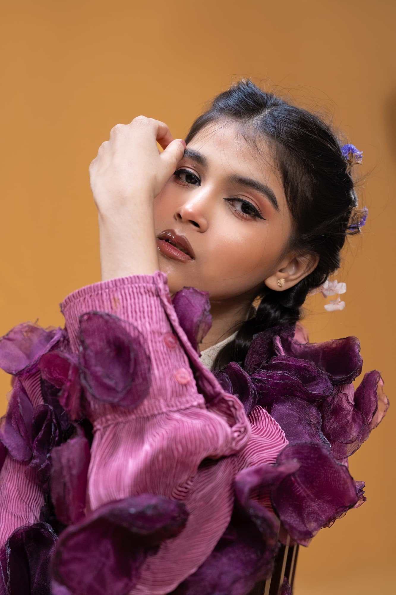Petal Remains BUFT Graduation Couture Collection 2026 by Bangladeshi fashion designer Narin Juhi — layered organza in dusty rose, violet, cocoa and ivory with ruffles and dried-flower embroidery, photo 18 of 36